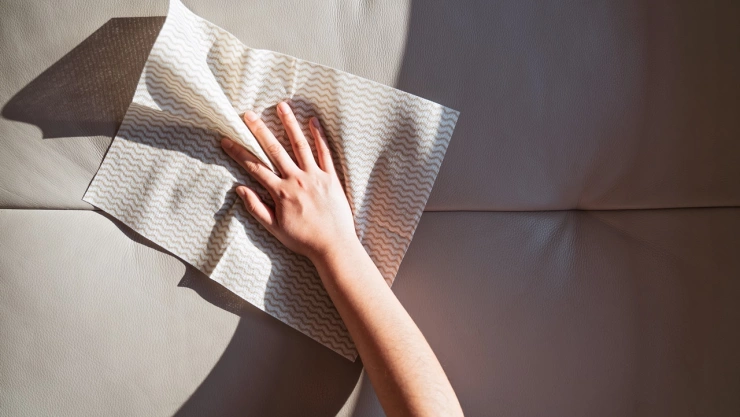 Truco para limpiar los sillones y quitar las manchas al instante
