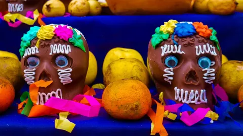 diferencia entre halloween y día de muertos en méxico.jpg