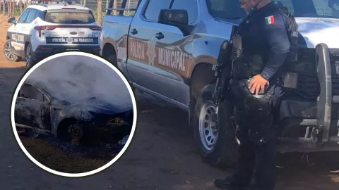 Carro calcinado en Pemex, Culiacán