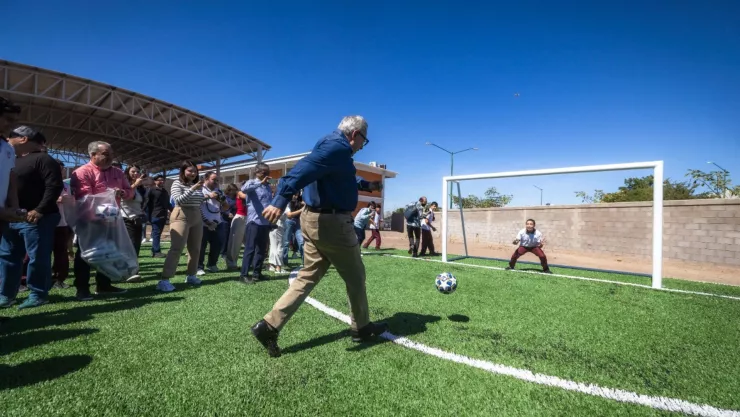 Gobernador Rubén Rocha Moya inaugura escuela secundaria en Valle Alto, Culiacán..jpg