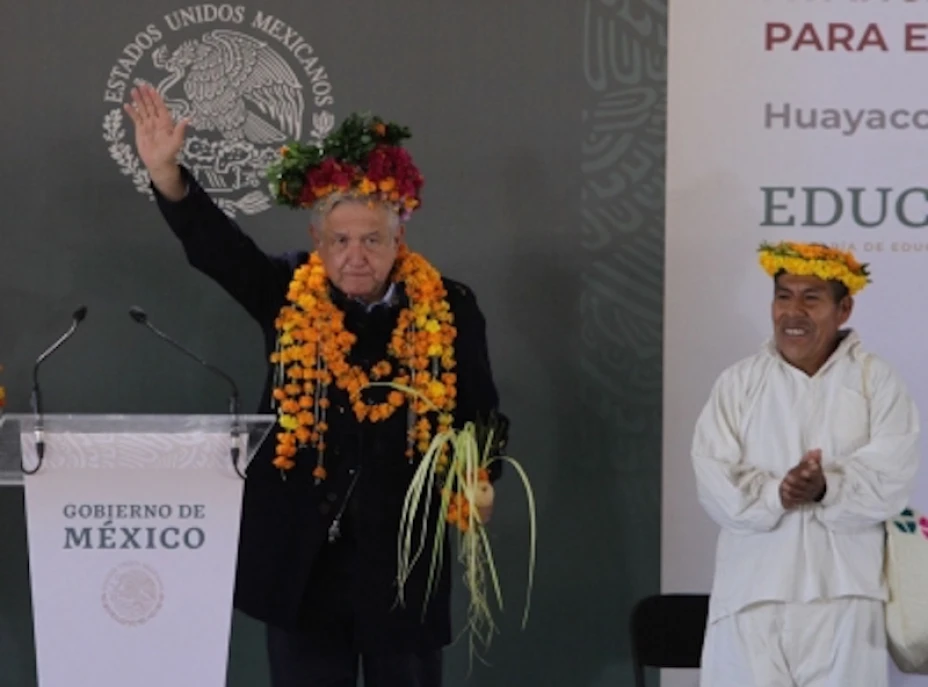 AMLO.