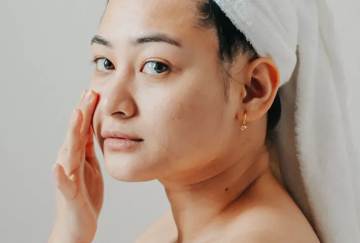 Esta es la clave en tu dieta que desvanece las manchas en la piel