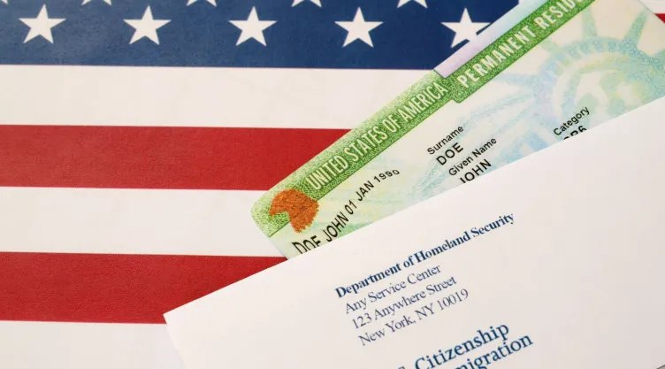 Más profesionales STEM podrán acceder a un trámite más fácil para obtener la green card.