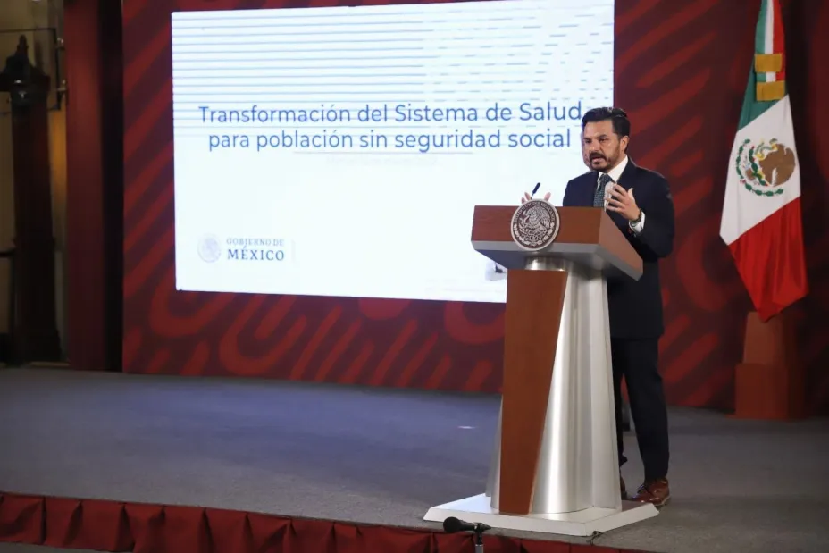 Zoe Robledo en presidencia.jpeg