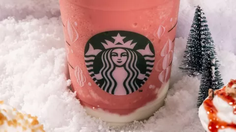 Starbucks vaso navideño en 2024