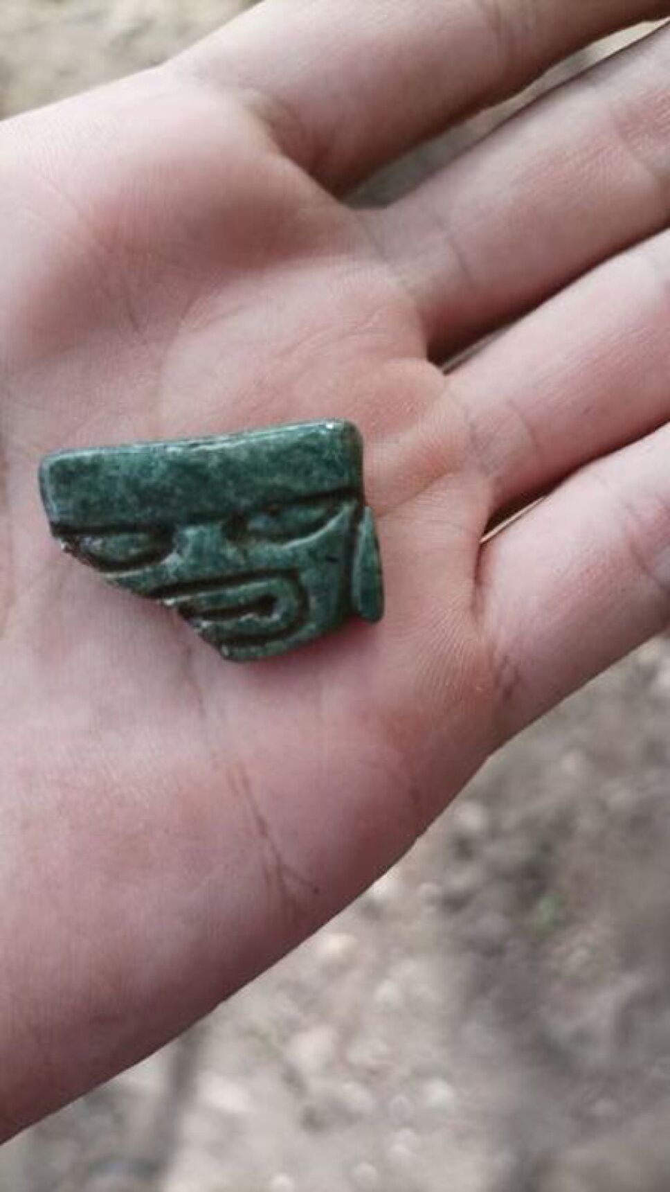 amlo-pieza-arqueologica.jpg