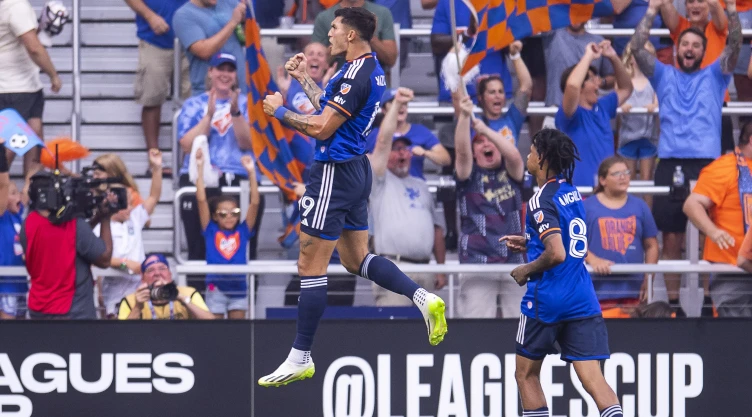 Brandon Vázquez festeja gol contra Chivas Leagues Cup