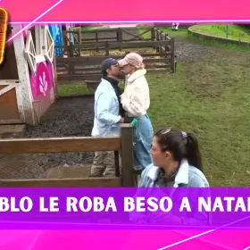 Pablo le roba beso a Natalia