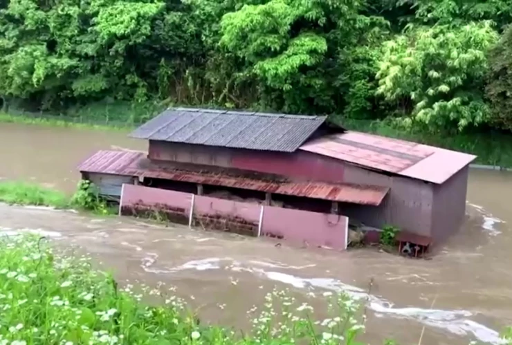 Alerta Japón tormenta tropical Mawar