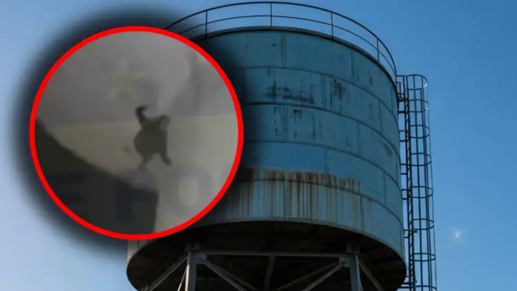 FUERTE VIDEO: Momento exacto en que un hombre muere al caer desde lo alto de un tanque de agua en Chihuahua