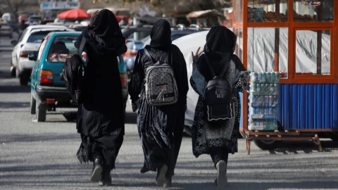 Mujeres no pudieron entrar a la universidad en Afganistán