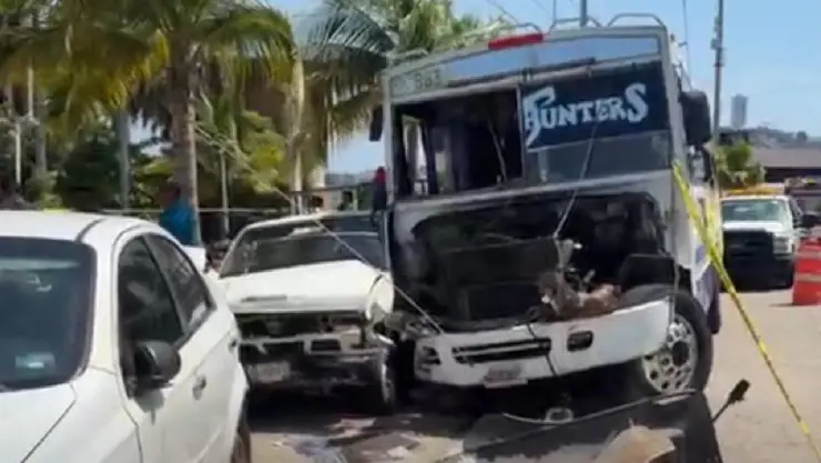 Choque en Costera-Acapulco.jpg