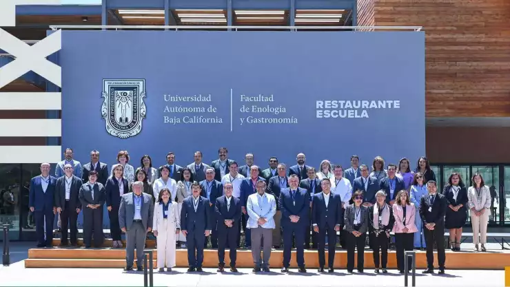 UNIVERSIDAD AUTÓNOMA DE BAJA CALIFORNIA