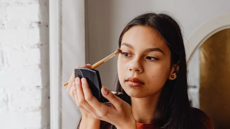 El paso a paso para maquillaje de piel seca en temporada de calor