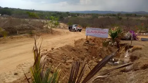 Clausuran proyectos habitacionales en costa de Oaxaca