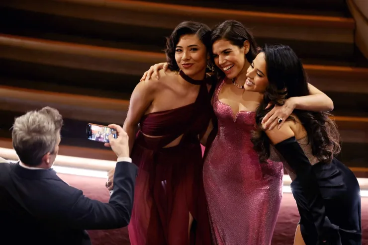 becky-g-america-ferrera-oscar-2024