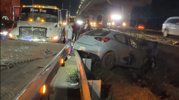 Automóvil cuneta México-Puebla 12 abril 2026