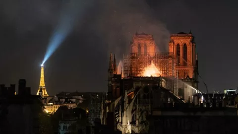 15 de abril: incendio de Notre Dame