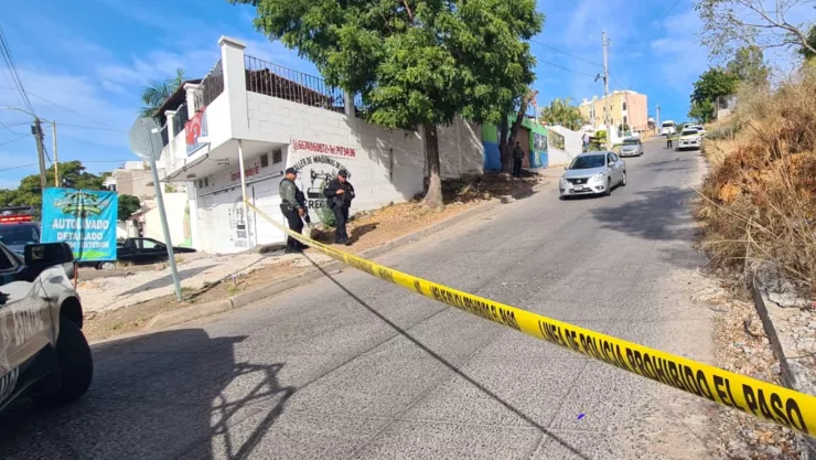 Secuestran a exagente de la fge