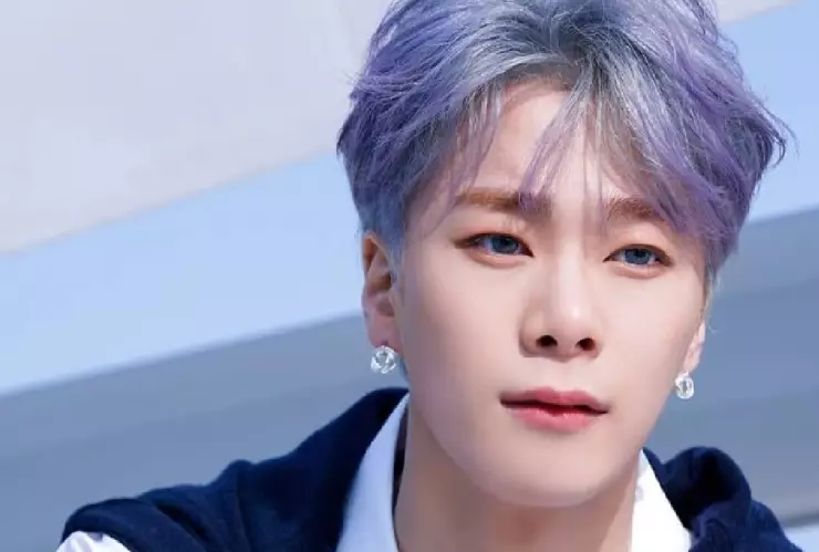 Moonbin, integrante de ASTRO, murió a los 25 años, informó el sello discográfico Fantagio.