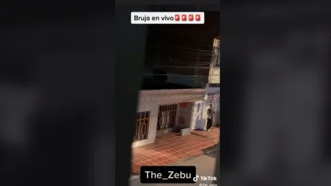 Graban a bruja en vivo