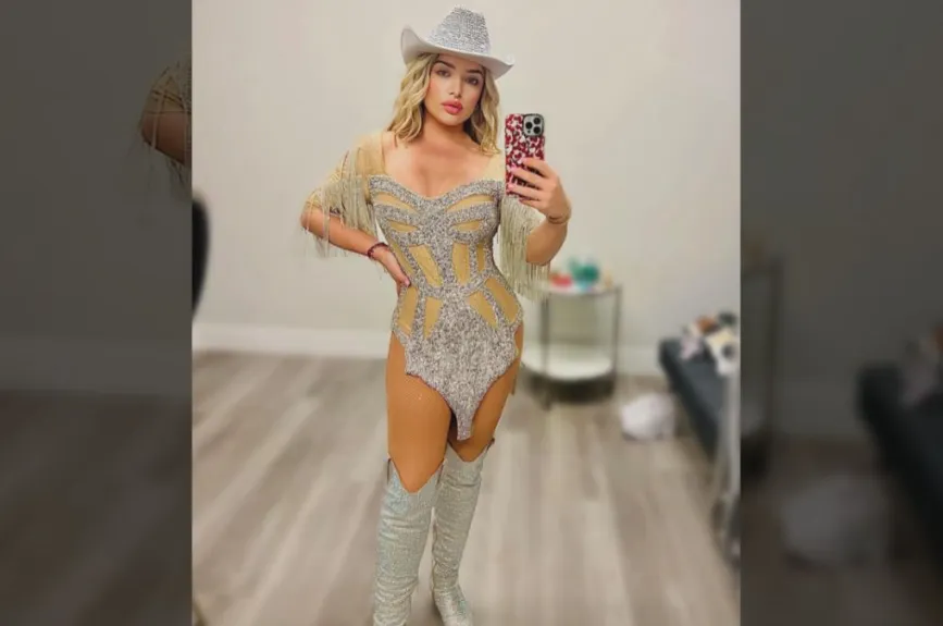 Sandra con sombrero.jpg