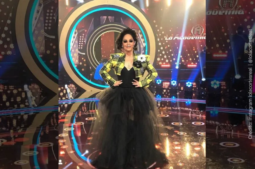 Lola Cortes escenario de La Academia.jpg