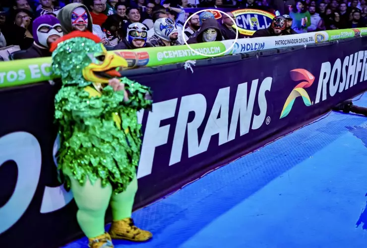 Bad Bunny captado en las luchas