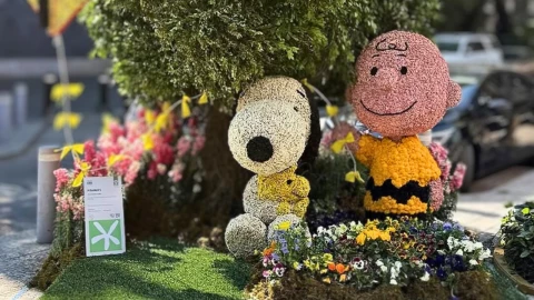 Roban figura floral de Snoopy