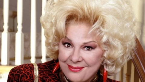 Fue Renée Taylor la encargada de darle vida a la mamá de la ‘Nana’ Fine en ‘La Niñera’