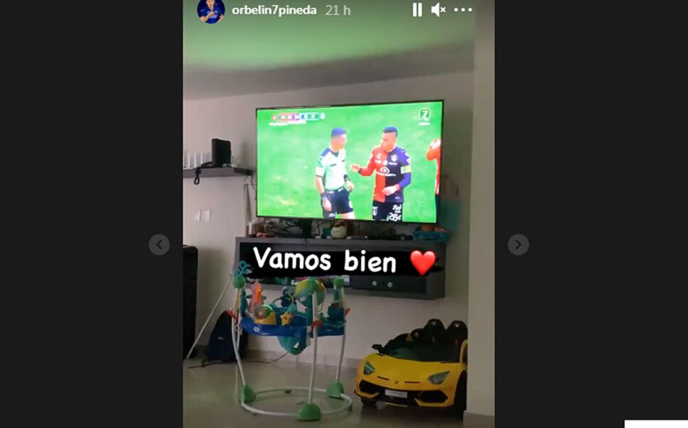 Orbelin ve a Chivas .jpg