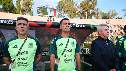 Toni Amor, Rafael M&aacute;rquez y Javier Aguirre en un partido de la Selecci&oacute;n Mexicana