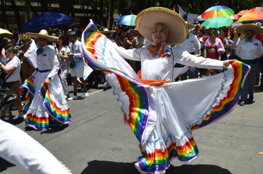 Marcha LGBT reunió a más de 250 mil personas en CDMX: FOTOS