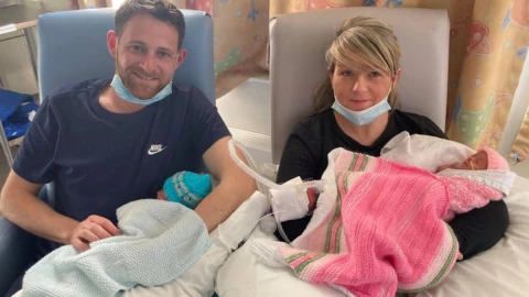 mujer bebés año Reino Unido.jpg