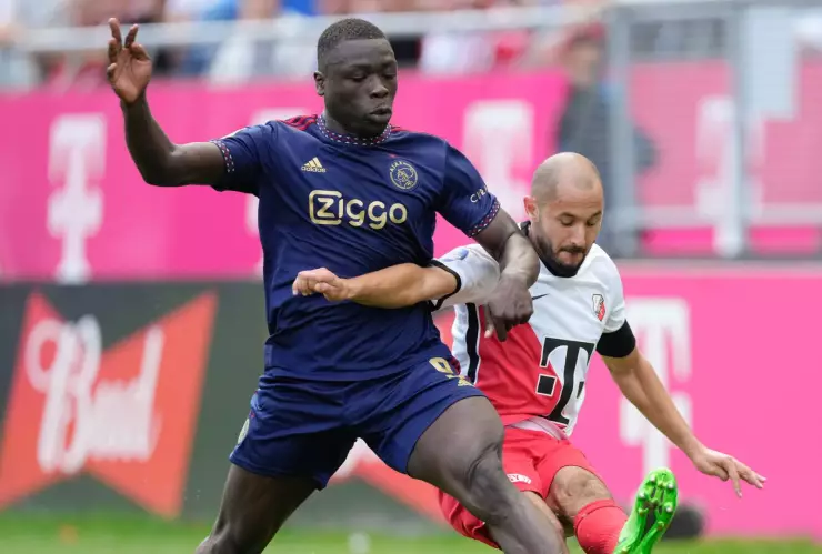 Brian Brobbey sufrió ataques racistas en el Utrecht vs Ajax
