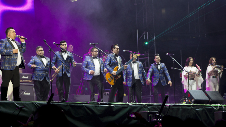 ANGELES AZULES.jpg