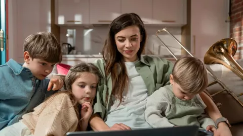 Frases para el 10 de mayo 2025: La mejor dedicatoria para el Día de las Madres, según la IA