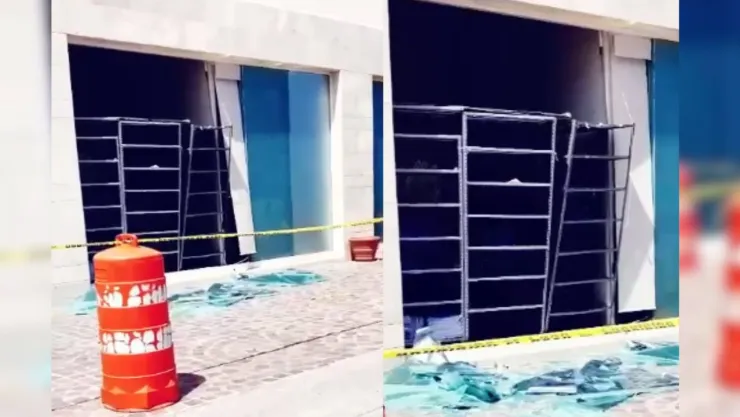 Ventanal en SRE se cae en plaza Galerías, León
