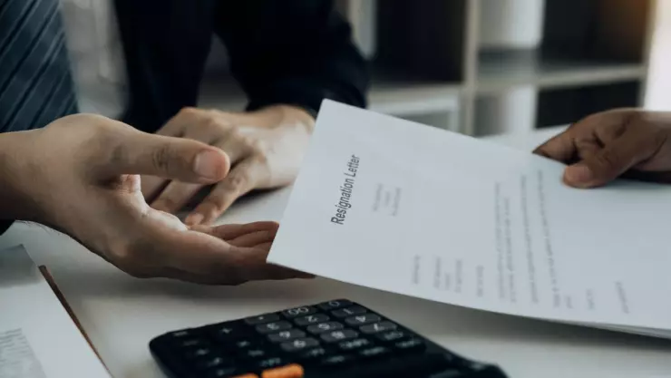 firma de cartas de renuncia