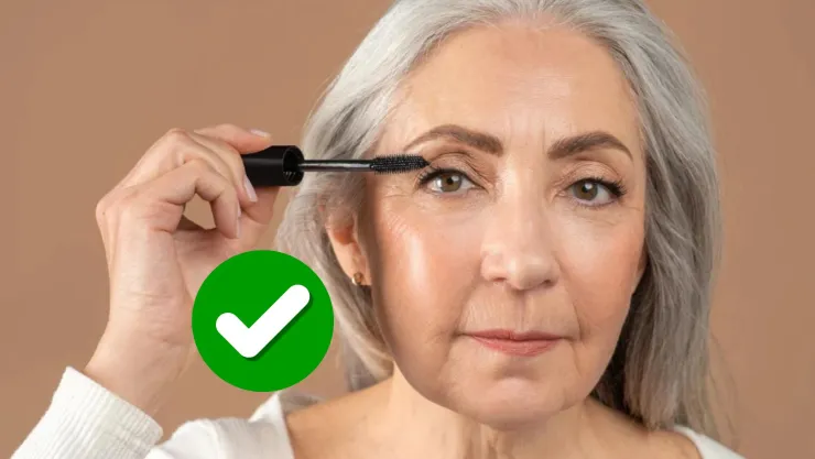 Cómo maquillar las pestañas para rejuvenecer el rostro después de los 60: paso a paso