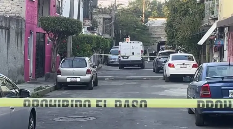 Matan a balazos a hombre en GAM: Dejan el cuerpo a mitad de la calle