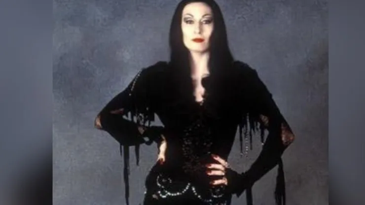 ¿Qué actriz interpretará a Morticia en la serie de Los Locos Adams?