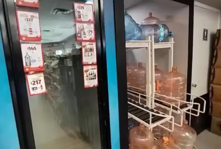 Botellas de agua también comienzan a escasearse en Monterrey