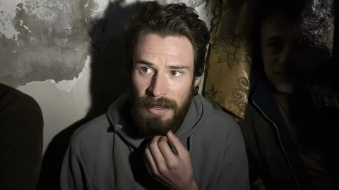 Un peregrino estadounidense desaparecido fue encontrado en Siria tras meses encarcelado. Su liberación coincide con la caída del régimen de Bashar al-Assad.