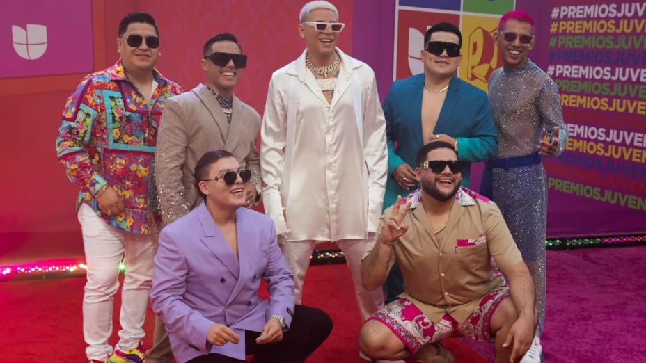 Grupo Firme.jpg