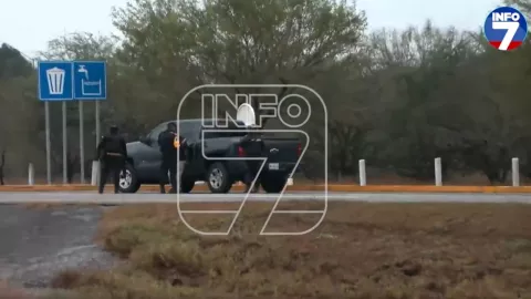 Violencia en carretera de Nuevo León: así escaparon dos hermanos heridos tras un intento de asalto