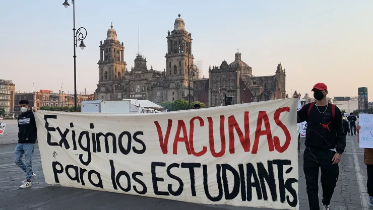 Manifestaciones CDMX: Estudiantes exigen aplicación de vacunas para todos