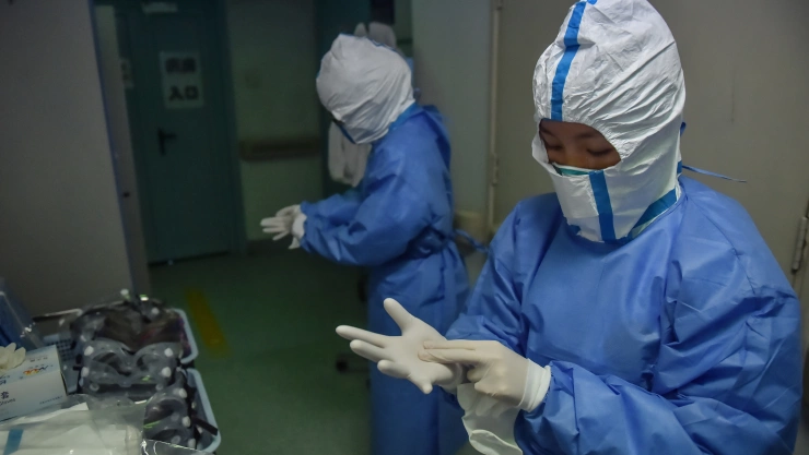 CHINA-BEIJING-HOSPITAL-TRABAJADORES MEDICOS