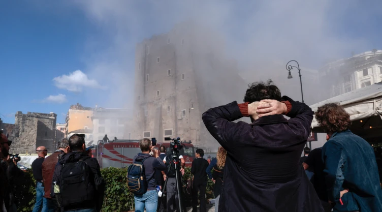 Torre dei Conti colapsa en centro de Roma