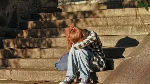 Golpean a niña con autismo en parque